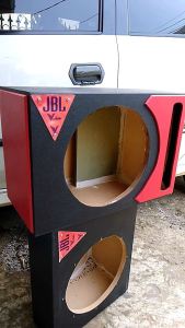 AUDIO MOBIL BOX SLOT UKURAN 12 INC  COCOK DI PASANG DI SEMUA JENIS MOBIL BAHAN MDF KETEBALAN 18 MM