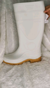 Mengenal Sepatu Boot Putih AP BOOTS & Desain Kasual