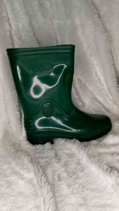 Sepatu Boots Karet STEFFI: Desain Kasual & Tahan Air
