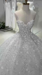 VÁY CƯỚI ĐUÔI CÁ TRẮNG REN CÚP NGỰC MẶC CƯỚI HỎI  CHỤP ẢNH CƯỚI