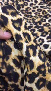 Vải voan họa tiết da beo co giãn màu nâu dày vừa mềm nhẹ(khổ 1m5)may đầm váy áo kiểu thiết kế thời trang