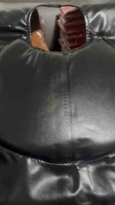 ผ้ารองสระผม มีหมอน ผ้ารองสระ ผ้าคลุมรองสระผม วัสดุอย่างดี นุ่ม ผืนใหญ่พิเศษ มาตรฐาน หนัง pvc สีดำเงา มีตีนตุ๊กแกให้ สะดวกต่อการใช้งาน