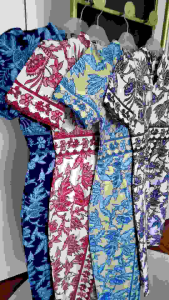 V-neck mandarin collar Split end batik dress