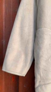 เสื้อกันหนาวมีฮูด สีครีม ใหม่ UNI QLO