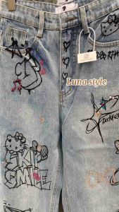 LNBU5632 กางเกงยีนส์ทรงกระบอก สกรีนลายการ์ตูน เพิ่มดีเทลติดแต่งเพชรคริสตัล งานสวยมาก