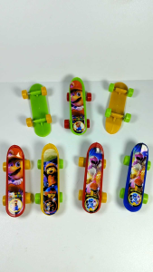 20 pcs MAINAN SKATEBOARD LOKAL skate board kecil