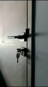 Raket nyamuk dutron lipat estetik Mosifold UV se 20 sistem cas hemat listrik bisa digantung sudah SNI