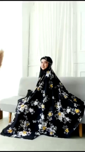 mukena dewasa grasela motiv bunga nyaman di pakai lembut di kulit