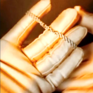 Gelang Dwidatu Klenting Bali 2 Warna hitam Putih Original