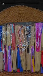 VANIA SOUVENIR..SOUVENIR KIPAS BATIK SEDANG SOUVENIR PERNIKAHA BATIK KEMAS PLASTIK ISI 50 PCS UKURANN KIPAS 20 CM