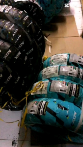 Ban luar tubeless soft compound compon 140/70 ring 14 adx moto