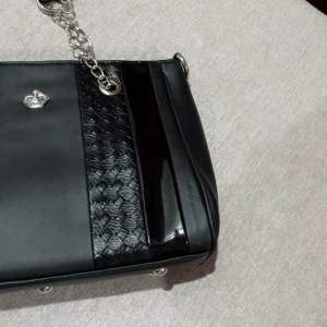 TAS CONCETTHA  Kode Barang: T9328B5 SAS SOPHIE MARTIN