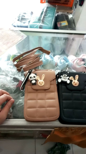 Tas Selempang Perempuan Anak & Dewasa: Praktis, Nyaman, & Modern