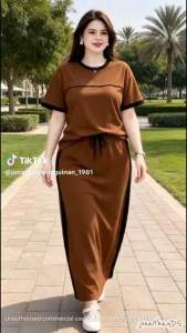 Plus size Striped T-Shirt & Maxi Skirt Set with Drawstring Waist and Pouch Pocket for Women 2xl