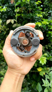 A195ชุดครัชตัดหญ้า 2 ขา ผลิตขึ้นมาแบบพิเศษ ทนกว่าของแท้ ใช้สำหรับงานที่หนักโดยเฉพาะ ใช้กับเครื่องตัดหญ้า 2 จังหวะ #งานคุณภาพ #ทนทานแข็งเเรง #สำหรับงานหนัก #การันตีจากผู้ใช้งานจริง #ตรงปก100%