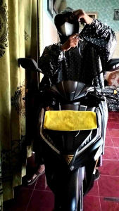 Jas Hujan Motif Polkadot Pria Wanita Kelalawar Tanpa Lengan Ponco Lengan PVC