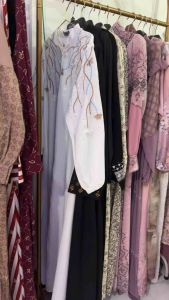 Atasan Tunik dan setelan Inji