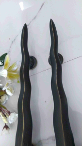 Handle Pintu Motif Keris Hitam Lekuk Pegangan Pintu Antik