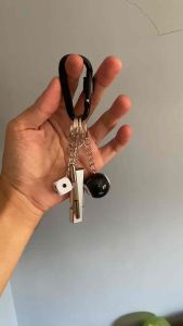Gantungan Kunci Skena Geto.bdg - Desain Unik dengan Kombinasi Dadu Bola 8 Peluit dan Obeng Mini - Silver Black