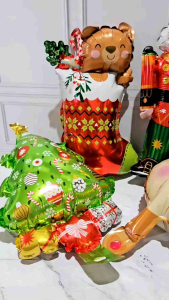 Balon foil santa claus merry christmas xmas selamat hari natal x-mas balloon merah hijau gold red kado xmas hiasan dekorasi kecil mini hias dekor murah gereja sekolah minggu deer head kepala rusa nutcracker kaos kaki kado pohon tree gift prajurit hiasan