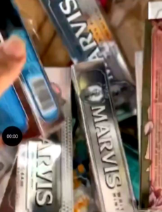 DATE 2028-COMBO 2 TUÝT XANH-Kem đánh răng (85ml) chính hãng Marvis Ý