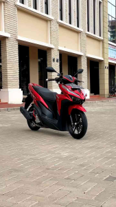 skotlet body motor merah tua kilap sticker motor dark red candy