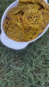 seblak kering mie kuning pedas gurih daun jeruk