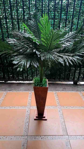 POHON PALSU POHON ARTIFICIAL.POHON PALEM POT KAYU