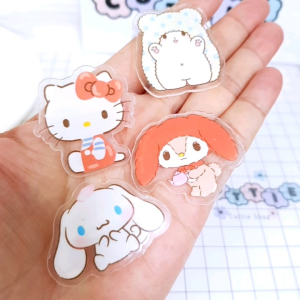 三丽鸥Q版亚克力卡通儿童胸针 diy笔盒服饰背包帽子书包别针徽章 Sanrio Acrylic Brooch Badge Pin Deco School Pencil Bag Hat Kerongsang Hadiah Kanak XZ80