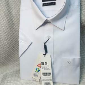 (1p0847 )Áo trắng ngắn tay hoạ tiết fom reguler( rông)