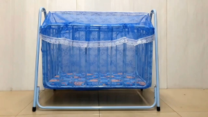 เปล เปลไกว เปลเด็ก เปลลูกกรง 2in1 พร้อมที่นอนและมุ้งลายลูกไม้รอบเปลทุกด้าน ล็อคเปลไม่ให้ไกวให้น้องจับยืนได้ ของใช้เด็ก