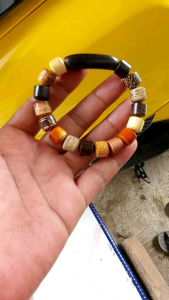 Gelang Kombinasi Terbaik: Gelang Tahan Lama & Nyaman Dipakai