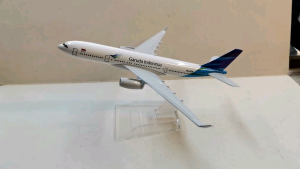 6 inches Garuda Indonesia A330 Diecast Airplane Collectibles with Stand for Display