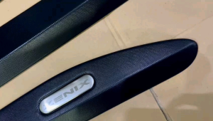 List Body Mobil Samping Innova Zenix 2022-2025 Hitam Doff