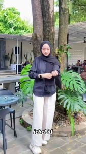 Kemeja Wanita Lengan Panjang Fitted Shirt Slim Fit Garis-Garis Kekinian Kemeja Salur