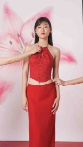 DAPHALE - Áo yếm khoét ngực đỏ Feng