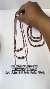 Kalung Tridatu Tiga Bola Batu Tibet Om Mani Padme