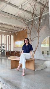 เสื้อคอปกบัวแหลม แต่งเกล็ดด้านหน้า #L154SHOP_757