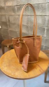 Totebag Popy Premium Motof Wanita: Desain Stylish & Praktis