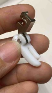 Chân vịt nhựa máy may gia đình 1 chức năng.