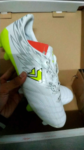 Sepatu Sepak Bola Sevespo Garuda Apex