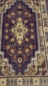 "Exquisite Handmade Purple Persian Isfahan Design Silk & Wool Carpet: Authentic Craftsmanship from Pakistan 5x3 ft (150x90 cm)"