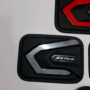 Tank Cover Tutup Tangki Bensin Mobil Daihatsu All New Xenia Tahun 2012-2021 Warna Hitam Doff List Merah Carbon Black