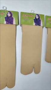 Kaos Kaki Jempol Stoking Wanita Polos Cream