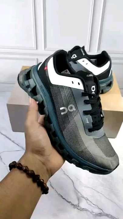 Sepatu Running Pria On Cloudflow 4 Grey Black Navy