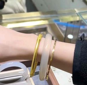 Cặp vòng tay nữ đá NGỌC MÃ NÃO + LẮC TAY VÀNG TITAN bền đẹp sang chảnh không đen gỉ