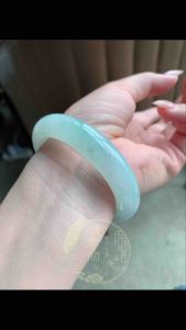 Light Coloured Floating Flowers Jadeite Bangle
