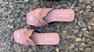 Sandal Flatshoes Wanita Kekinian Super Empuk Sandal Cewek Viral 2025