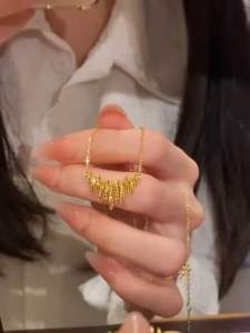 (Bebas beli 2 dapat bonus) K03 Kalung not musik ritmis emas 2025 gaya baru desain temperamen mewah dan ringan kalung klavikula untuk hadiah pacar