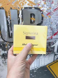 Nước hoa nữ Signorina Libera 100ml ( Vàng )
